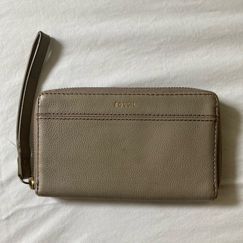 Fossil Tan Leather Wallet - Picture 3 of 11